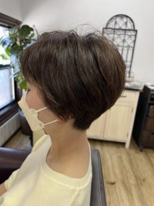 阿南市　羽ノ浦　美容室　アーティ　くせ毛　お手入簡単　ショートスタイル　30代ヘアスタイル