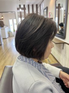 阿南市　羽ノ浦　美容室　アーティ　お手入れ簡単　ショートスタイル　くせ毛