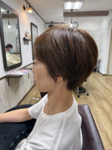 阿南市　羽ノ浦　美容室　アーティ　お手入れ簡単ショートカット　トップに自然なボリューム