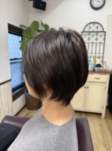 阿南市　羽ノ浦　美容室　アーティ　お手入れ簡単ショートカット　お手入れ簡単ショートカット　トップに自然なボリューム　キュビズムカット®