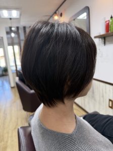 阿南市　羽ノ浦　美容室　アーティ　お手入れ簡単ショートカット　お手入れ簡単ショートカット　トップに自然なボリューム　キュビズムカット®